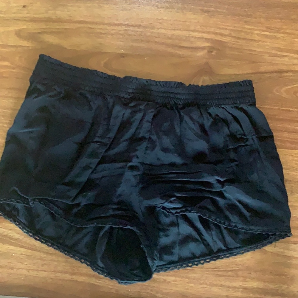 Forever 21 black flowy shorts